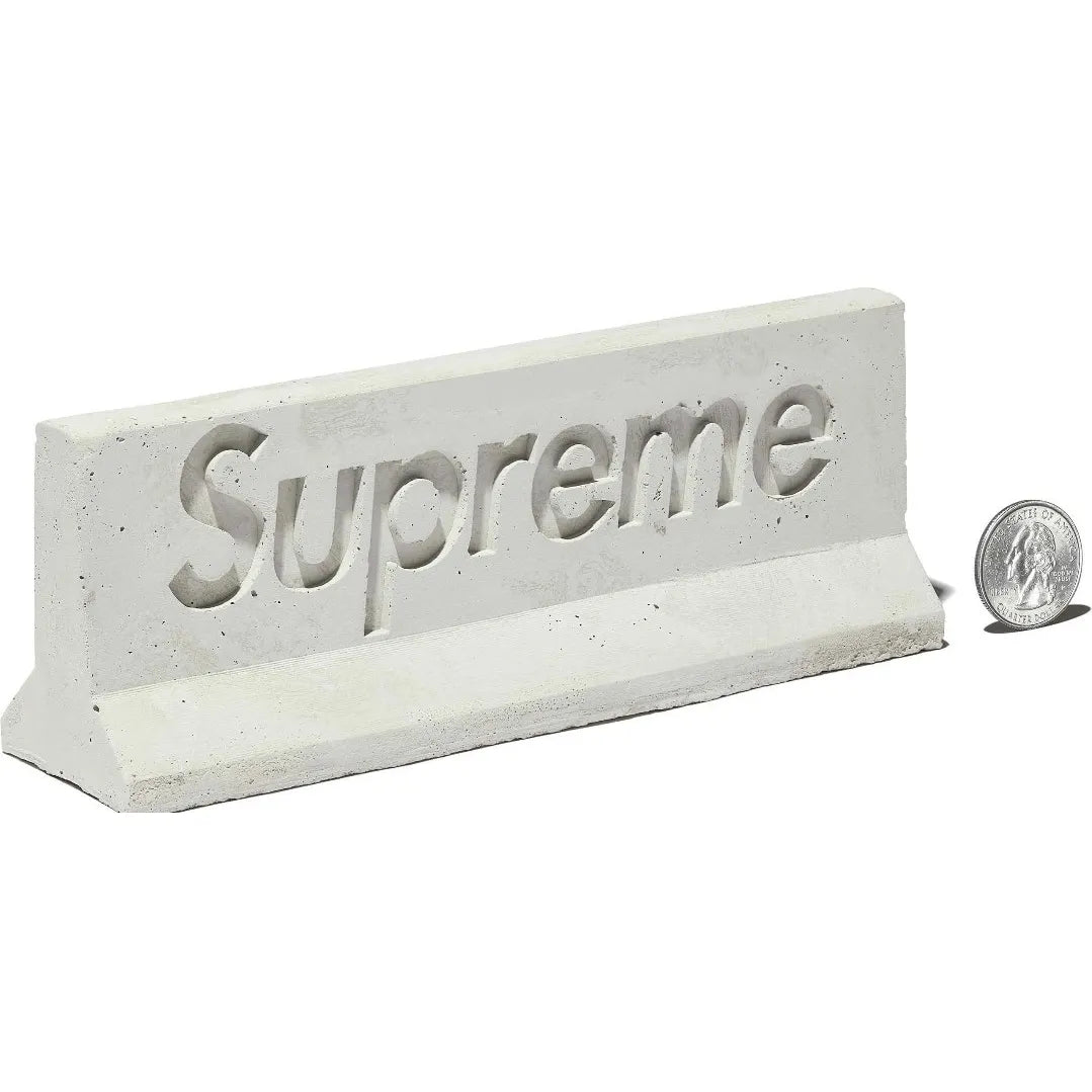 Supreme Mini Materials 1:12 Scale Jersey Barrier